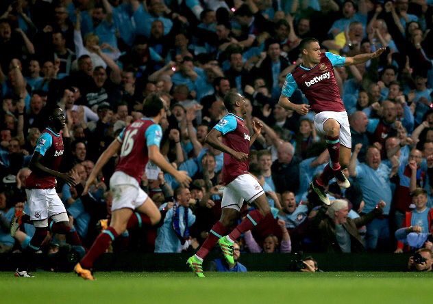 WinstonReid2's tweet photo. What a night to remember thank you to all the fans and to the Boleyn ground for all the memories !#COYI https://t.co/XyYclv9SP2