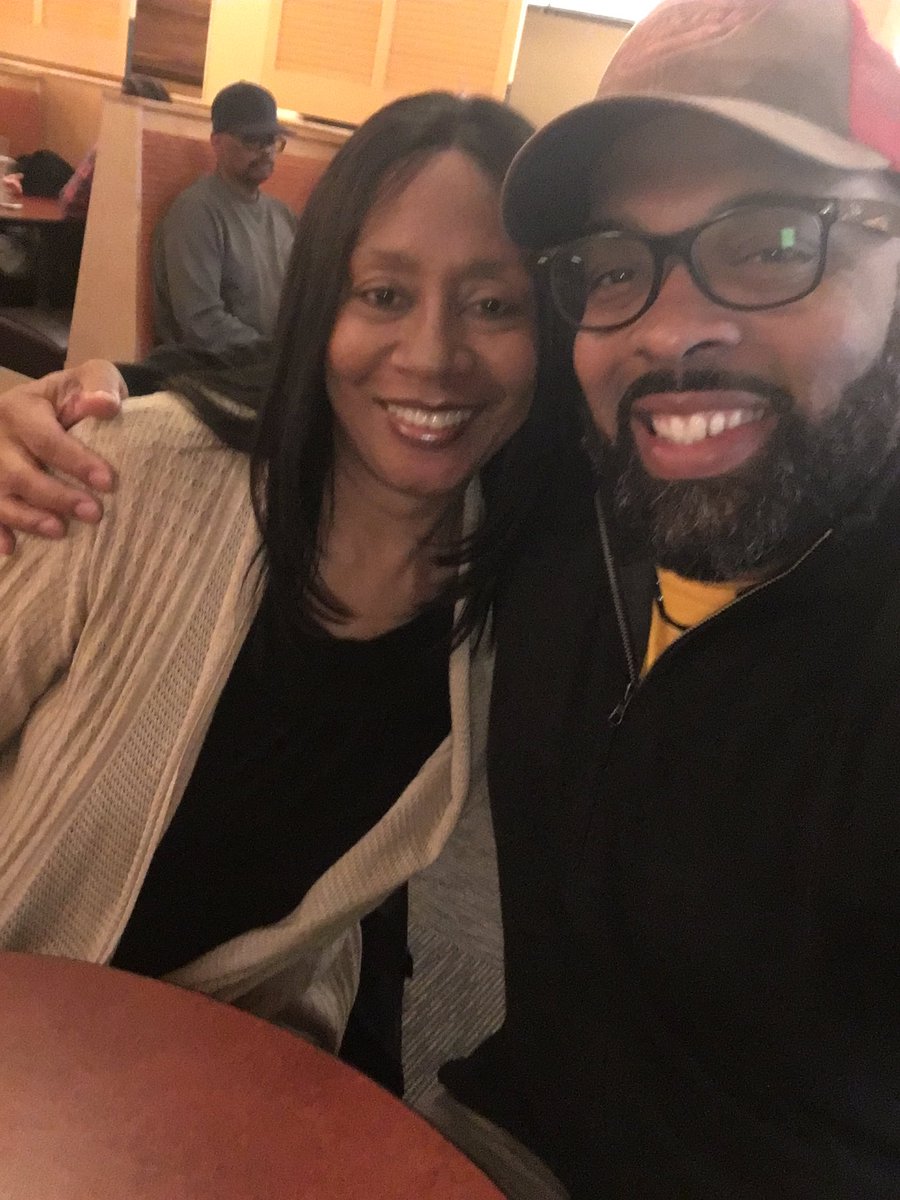 WowShane's tweet photo. Had a great business meeting with @TerriJLee ... #ActorsLife #SagAftra #WowShane #ShaneCarson #Detroit https://t.co/uxSt8fg1sB