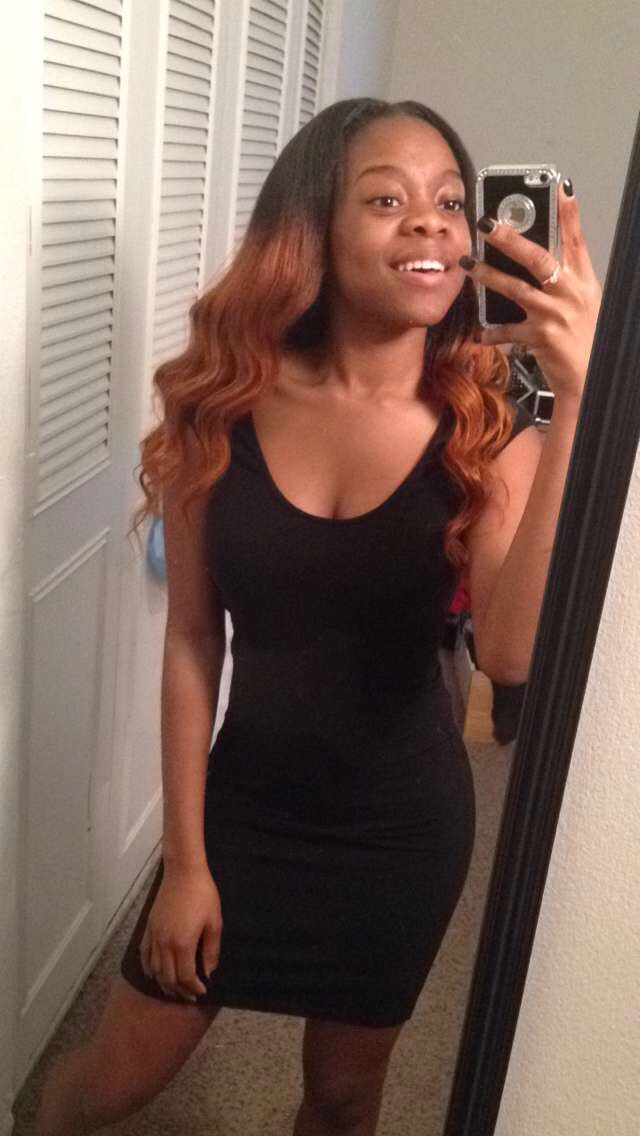 ifOREVER_sHORt's tweet photo. #SkinnyGirlTwitter #ShortGirlTwitter #SamePoseDifferentDay 😂😂 https://t.co/UhLAUpV22s