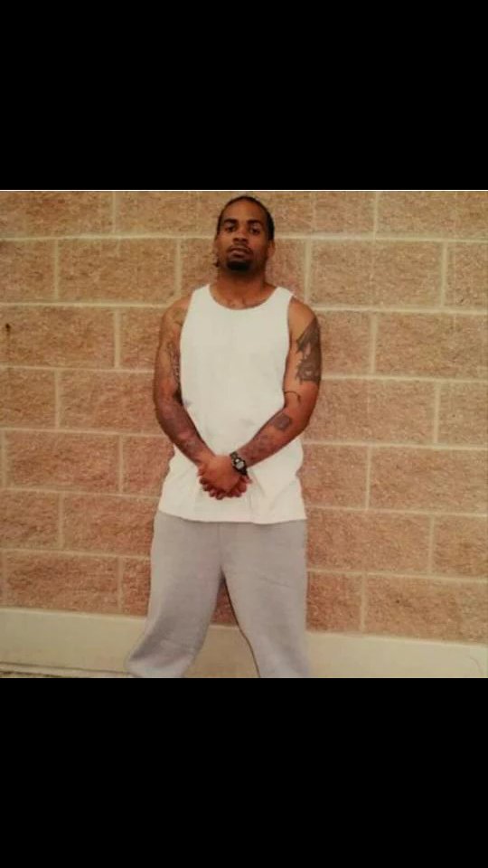 BigRon2x's tweet photo. Free my cousin he otw #FreeBSmith https://t.co/IFLq9vKPgK