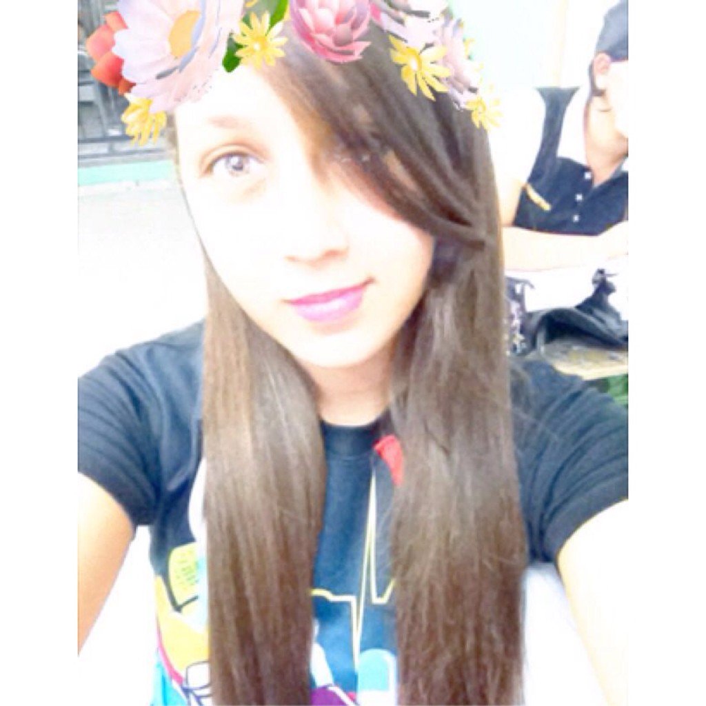 Paola_pa1's tweet photo. #ProbandoEsto 📲✌ #Enfria💉❤ #MisOjosQuedaronIguales 👀 #RD🌴 https://t.co/DonpbJuv8T