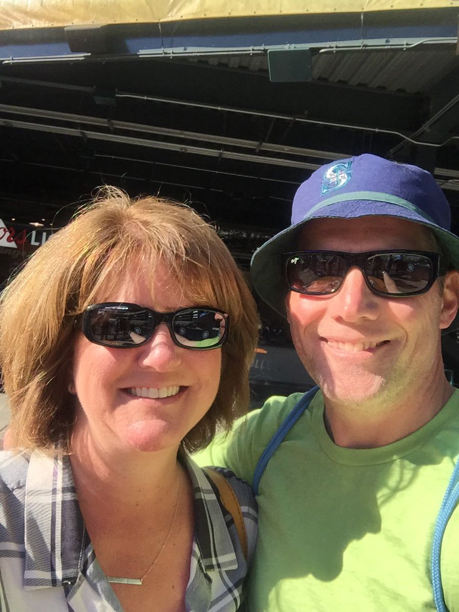 cjdoc1's tweet photo. Pre game in the Pen!  #GoMariners #WHEREiROOT https://t.co/jVmTCGiIJK