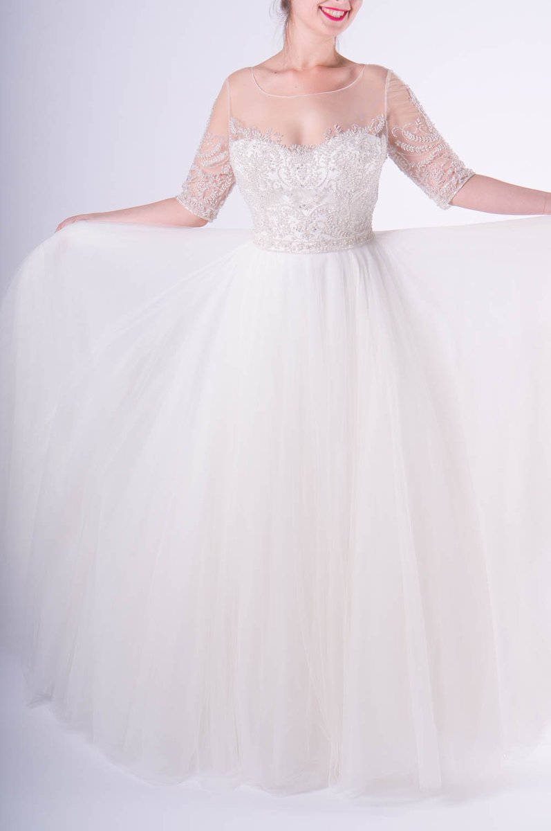 Tulle skirt, dazzling beadwork and delicate sleeves, we are obsessed!@WattersWtoo