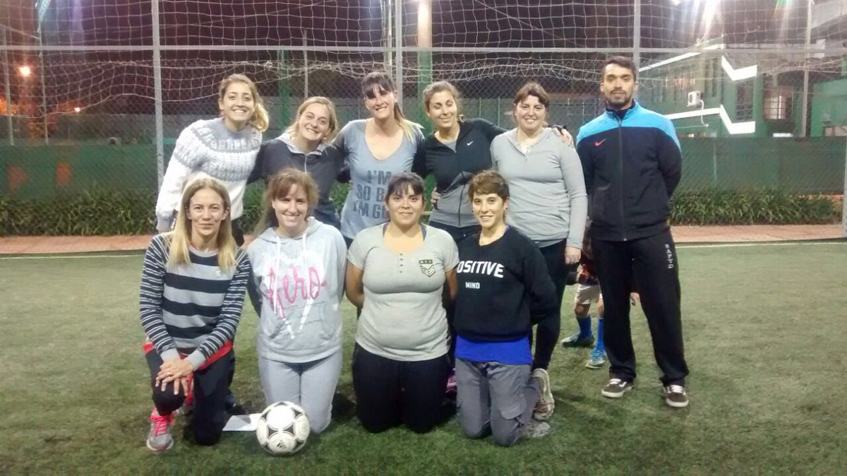 El fútbol femenino sigue creciendo. Esperamos que se sumen más!