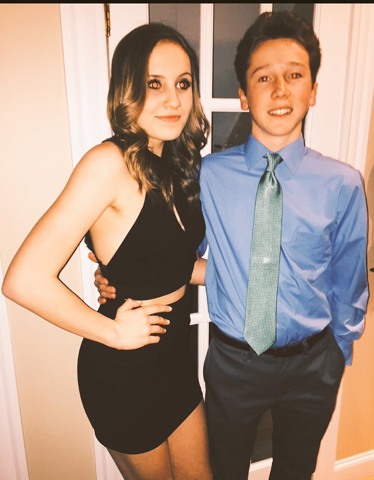 jax_hall_3's tweet photo. Happy day of birth Jayne😋. #loserlife @jayneviolet_  👋🏼 https://t.co/rLmQ89l6QD