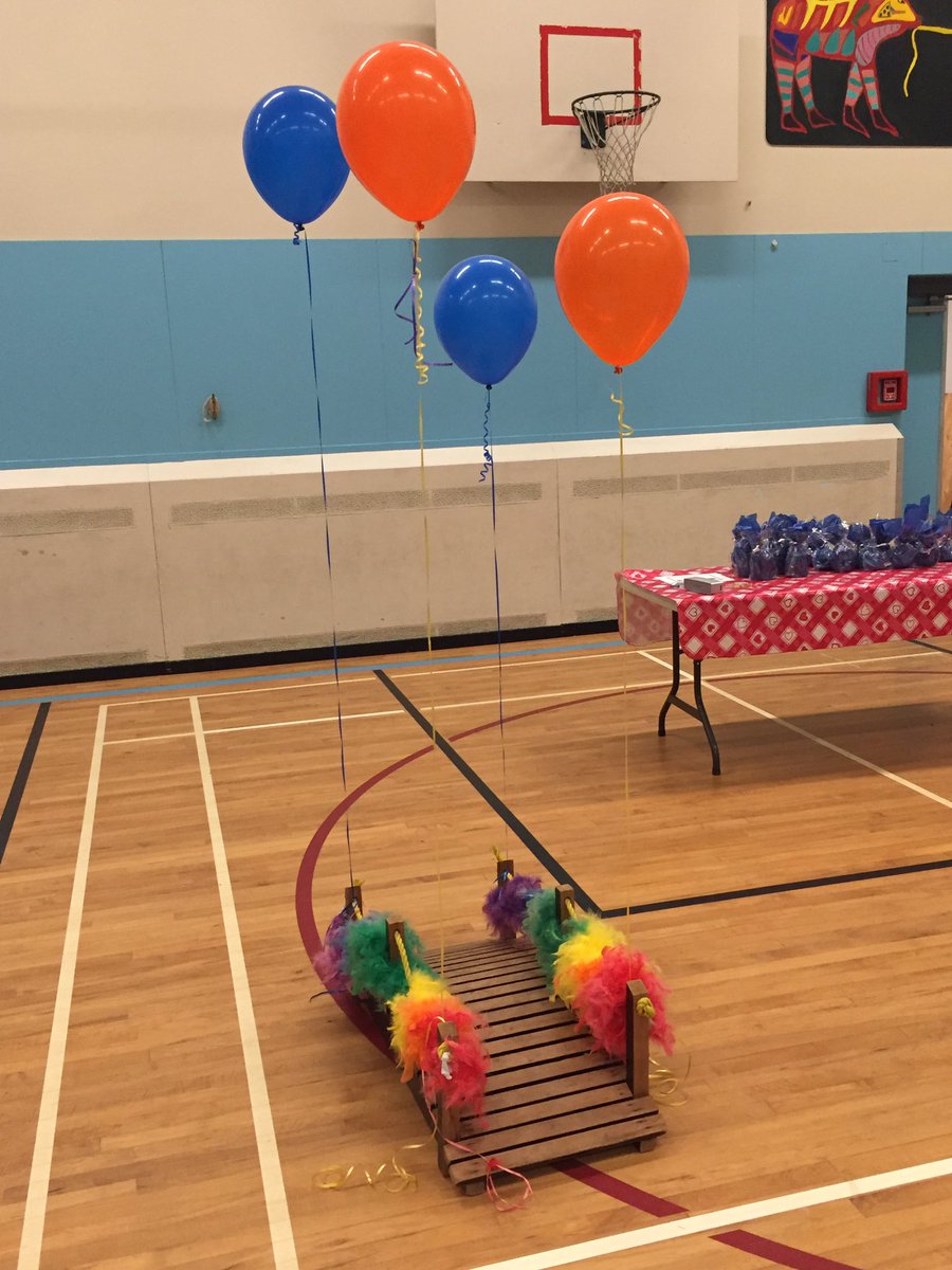 LVDistrict's tweet photo. Lots of advancement ceremonies happening this month! Congrats to all those girls moving up! @BCGirlGuides https://t.co/WTCMvRFXLd