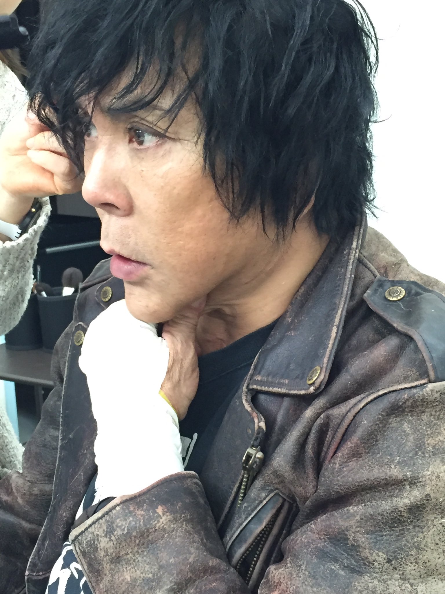 大仁田厚 Atsushi Onita 整形疑惑 ほんと好き勝手言うよなあ 太っていると わからないかもしれないが 昨日は撮影だったんだ フィリピンの大統領に似てるらしいが メイクとは恐ろしい さらにあごの肉をひっぱったらシュッとした 笑 痩せようかなぁ