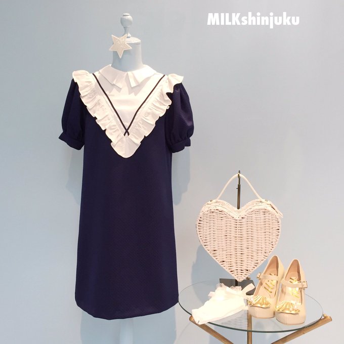 背中のファスナーのtwitterイラスト検索結果 古い順