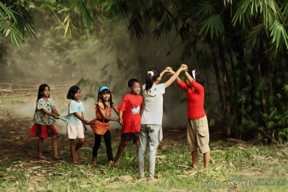Pasti seru kalau kita bs mengajak anak kita bermain permaninan tradisional seperti kita dulu #AnakTangguhIndonesia