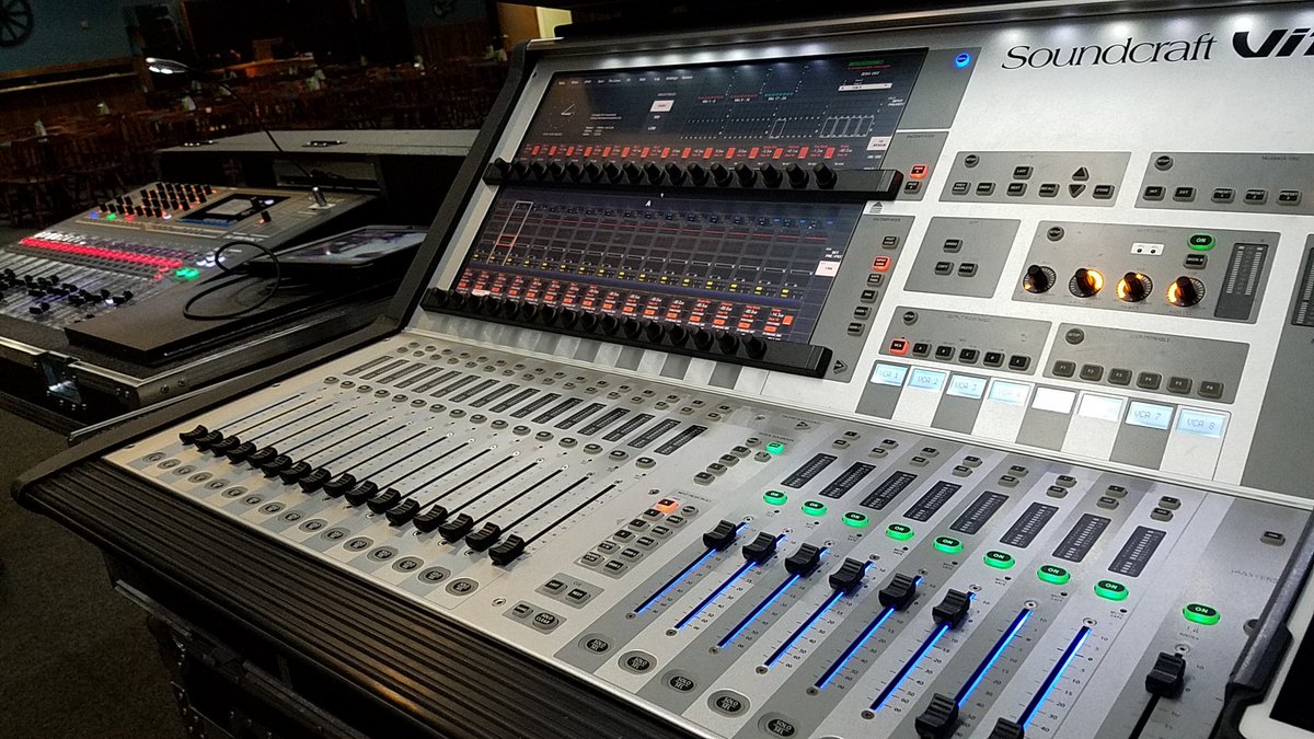 realchrismalcom's tweet photo. So I've been away from Twitter for a while 😞 but this is why! 😀😀 #Soundcraft #Vi1 #SiImpact #livesound https://t.co/4DD1XkZ3Jo