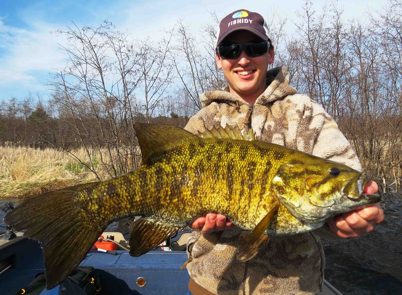 drewgierach's tweet photo. I don't feel bad for Tim and this being his only catch of the day - https://t.co/QAR9g6xWsk #fishidy #bass #fishing https://t.co/BH0sujaljz