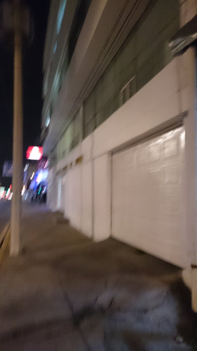 L1N0HM's tweet photo. Fuga de agua, apoyo Blvd Atlixco 21 pte afuera oficinas instituto electoral del estado @retioPUE https://t.co/0KDmESincA