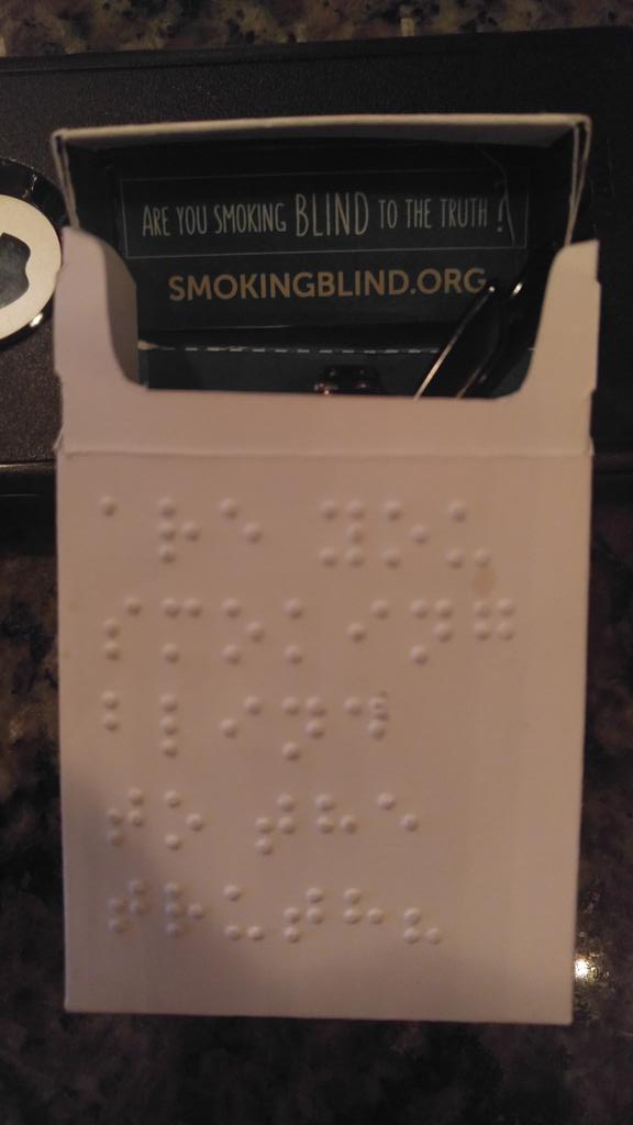 G0rdonClark's tweet photo. Smoking is a leading cause of macular degeneration #smokingblind #mtlwinning https://t.co/HjJlzpMSWa