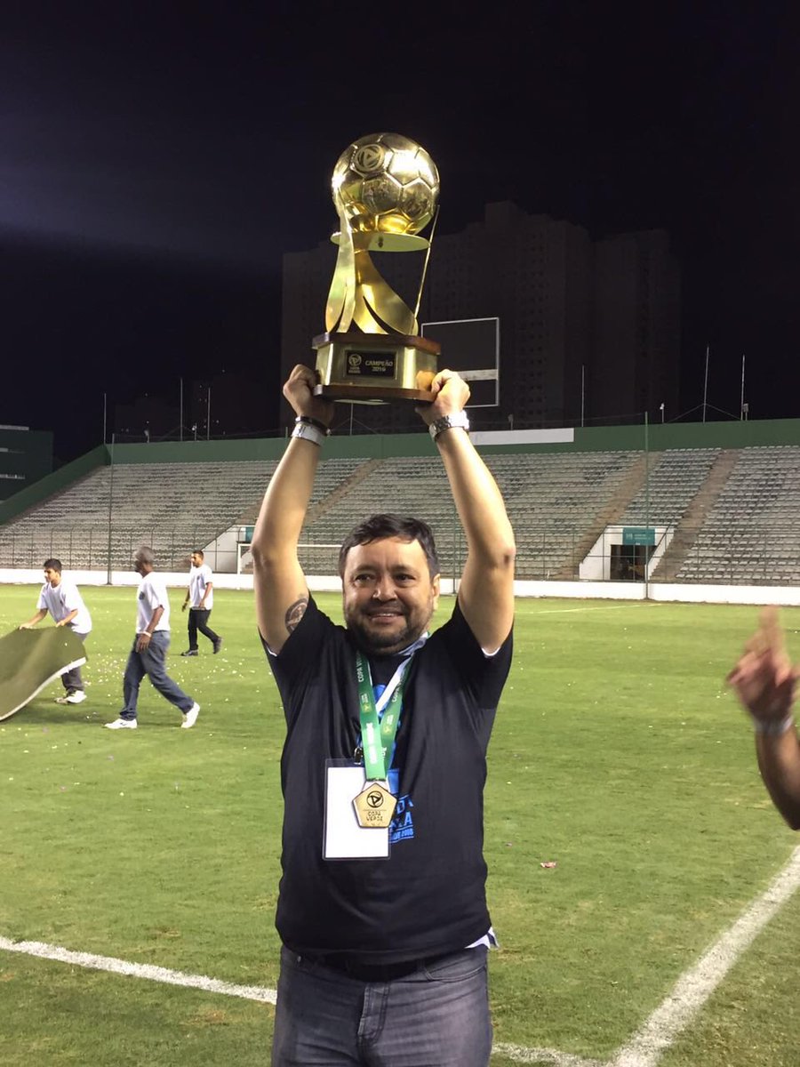AlbertoMaiaf's tweet photo. Esta TAÇA é pra vc Nação Bicolor, estamos na Sul Americana. Obrigado meu Deus, obrigado N. Sra. de Nazaré. https://t.co/ZRtIxpJ7mg