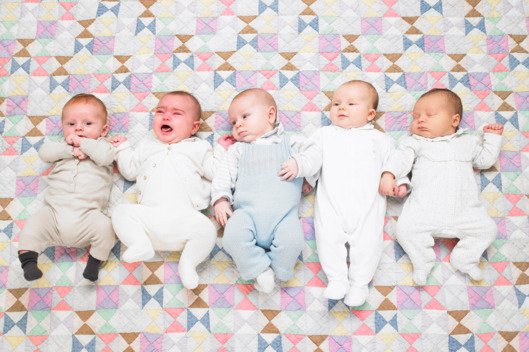 GratitudeDNA's tweet image. คุณแม่ในออสเตรเลียที่ตั้งท้องลูกแฝด5ตามธรรมชาติ (1ใน55ล้าน)และผ่าคลอดออกมาครบ5คนภายใน2นาที ใช้ทีมหมอพยาบาล50คน!