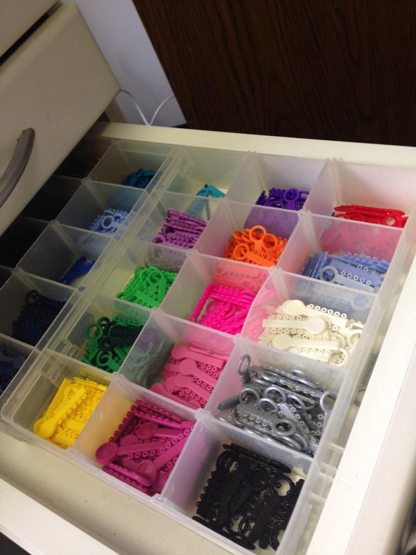 itsrealchris's tweet photo. everyone with braces can relate that this is the hardest decision https://t.co/aVIrB6WC8V