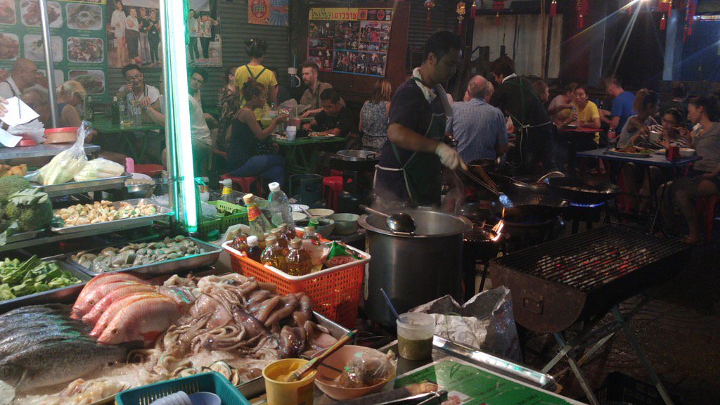 culinaryconch's tweet image. #Chinatown #Bangkok #Streetmarket