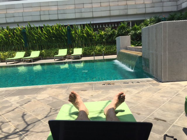 ROK_Software's tweet image. Still (always?) working... but from Bangkok. That makes it totally OK.