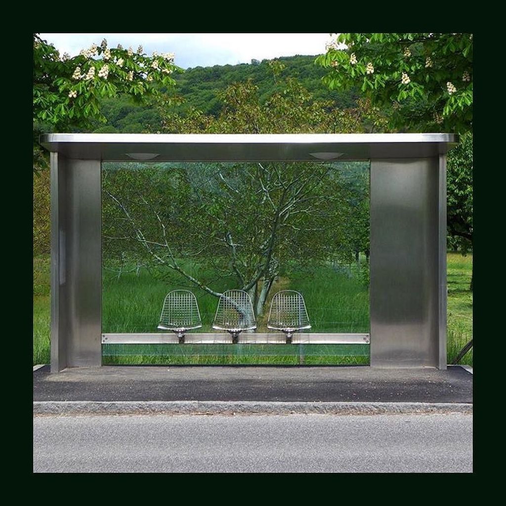 MARCHLAB's tweet image. Bus stop by Jasper Morrisson with Eames chairs at the Vitra Muséum 
Regram @theimportanceofbeingmodernist 
#moderni…