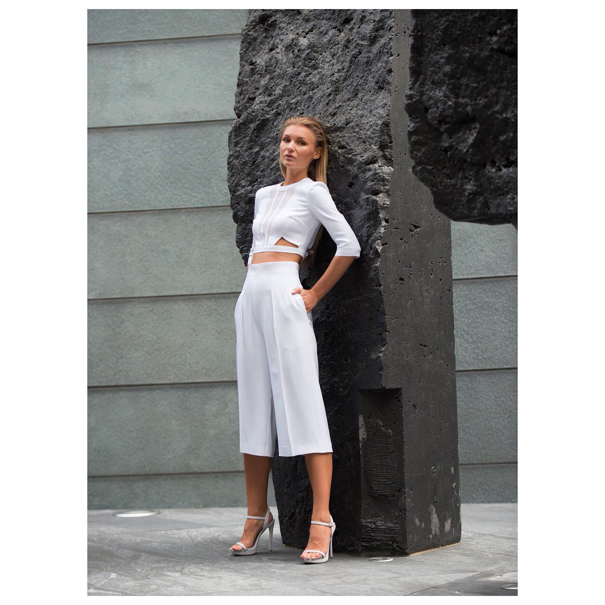 KristinaStets's tweet photo. •Style is a way to say who you are without having to speak • find the style at https://t.co/qK4YCgrUGU https://t.co/DNb6PQTeCE