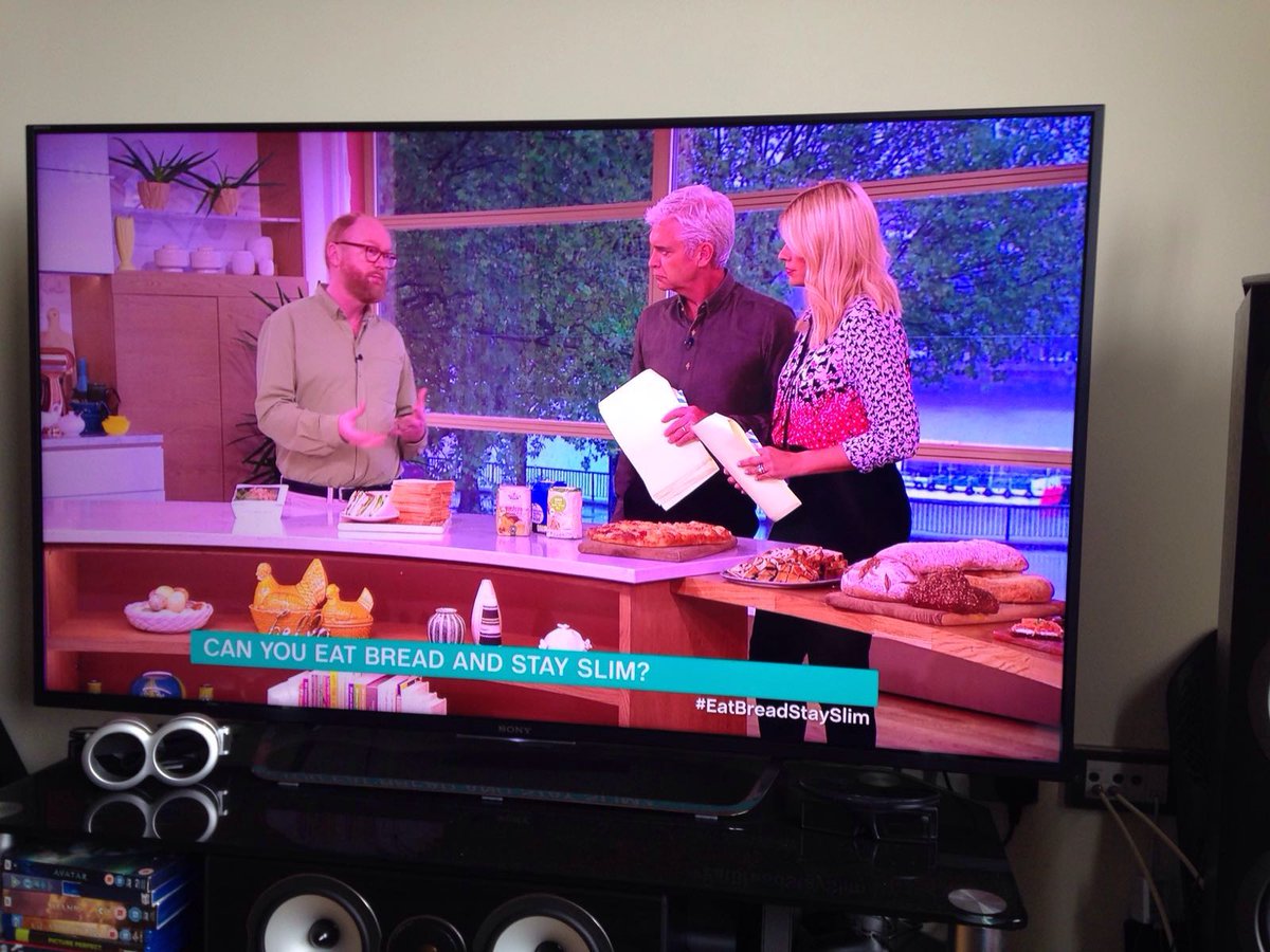 PaulPTCheesman's tweet photo. #eatbreadstayslim what a load of bullshit. Don't listen to these idiots... Listen to me I'm a #expert https://t.co/OMdPYYbazS
