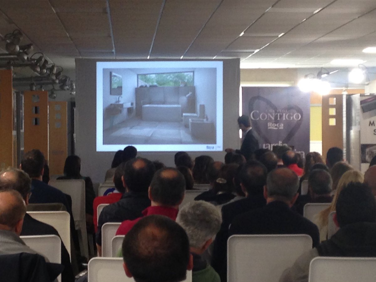 tureforma's tweet photo. Pablo Tarín nos presenta gran variedad de series de Roca Tile en @laguardiaymorei #meetingshop #tureforma #rocatile https://t.co/XJnvNBOOyn