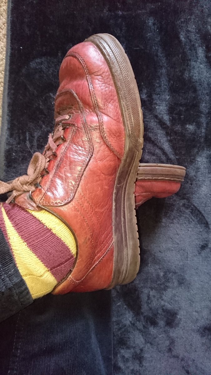 flashingblade70's tweet photo. @SockCouncil only one sock for today #remember56 #sockcouncil #mephisto https://t.co/VmrvJewIJ2