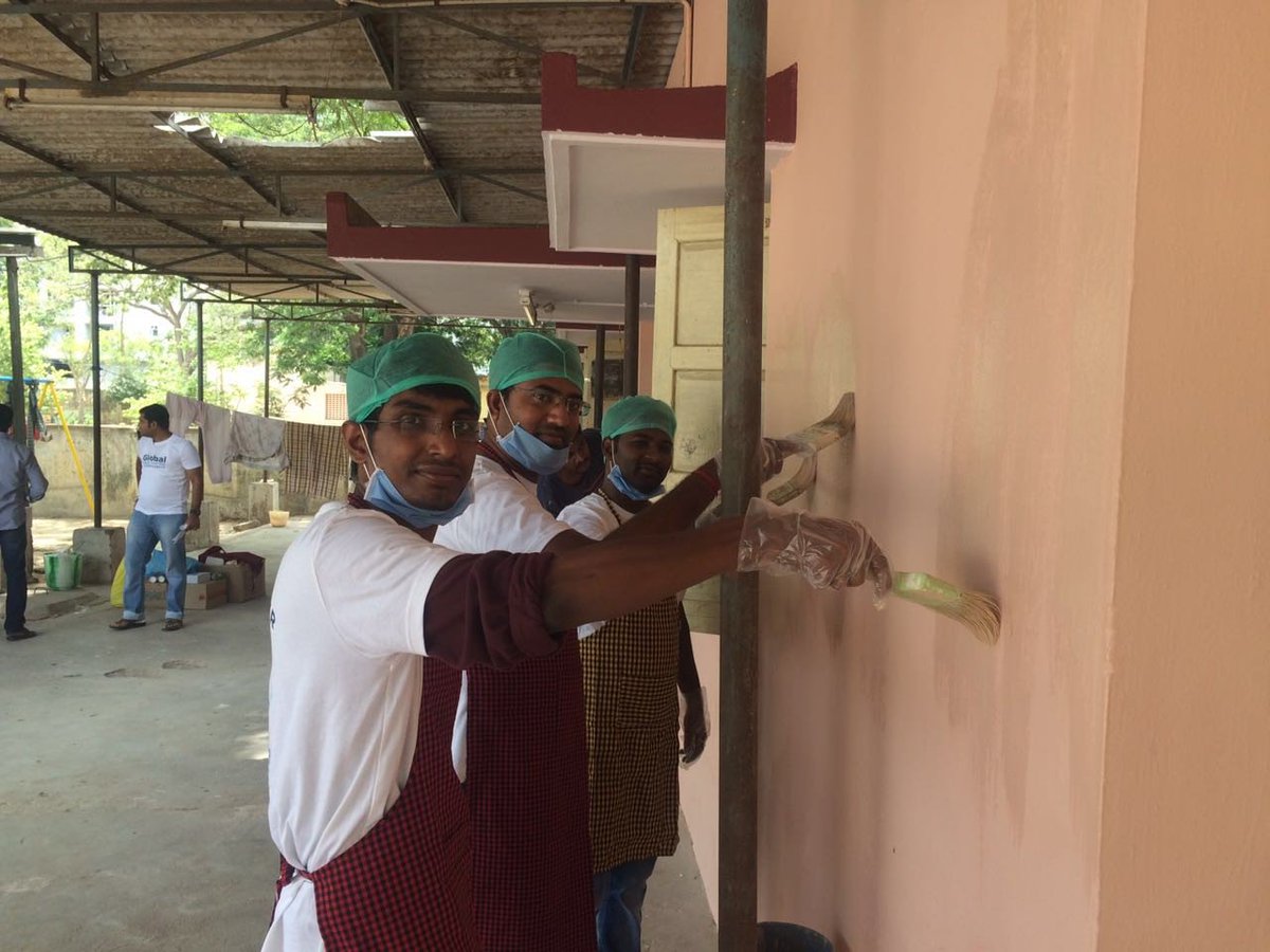 devika_nair's tweet photo. Painting walls of givt. run girls shelter home #Chennai #CEBGivesBack #India https://t.co/UTinhYl2Mo
