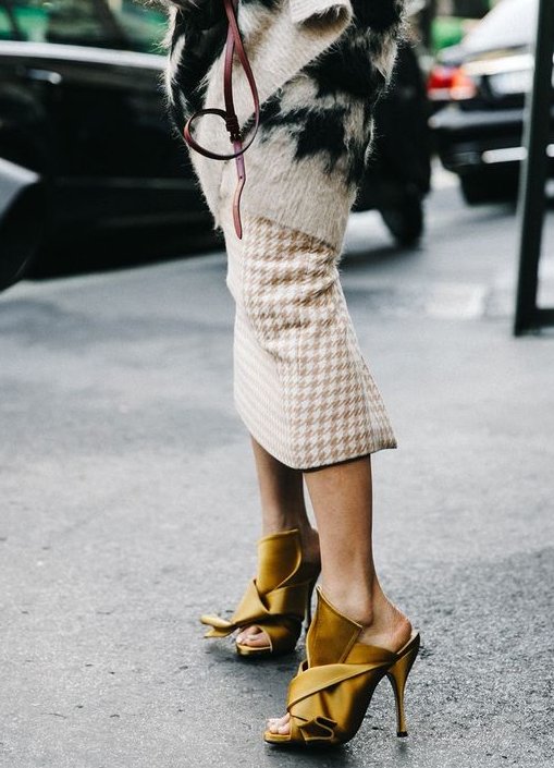 FVintage's tweet photo. Hey high heel lover! Er staan weer geweldige heels online op https://t.co/70J3yMedxg! Check it out! <3 https://t.co/2EptImlfko