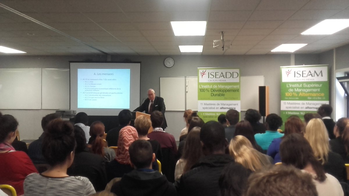 GroupeHEMA's tweet photo. Conférence "'Le Chaos du monde" par Léo Keller @GroupeHEMA #ESM-A #ESCI #ISEAM #ISEADD https://t.co/tqIKBwuLTF