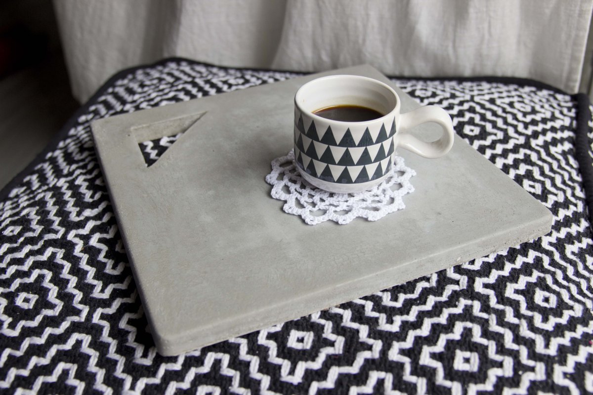 sonika_oo's tweet image. Esta bandeja de cemento es mi propuesta para el desafío @HandBox_ y #Opitec #miveranoopitec goo.gl/Ja8L6q