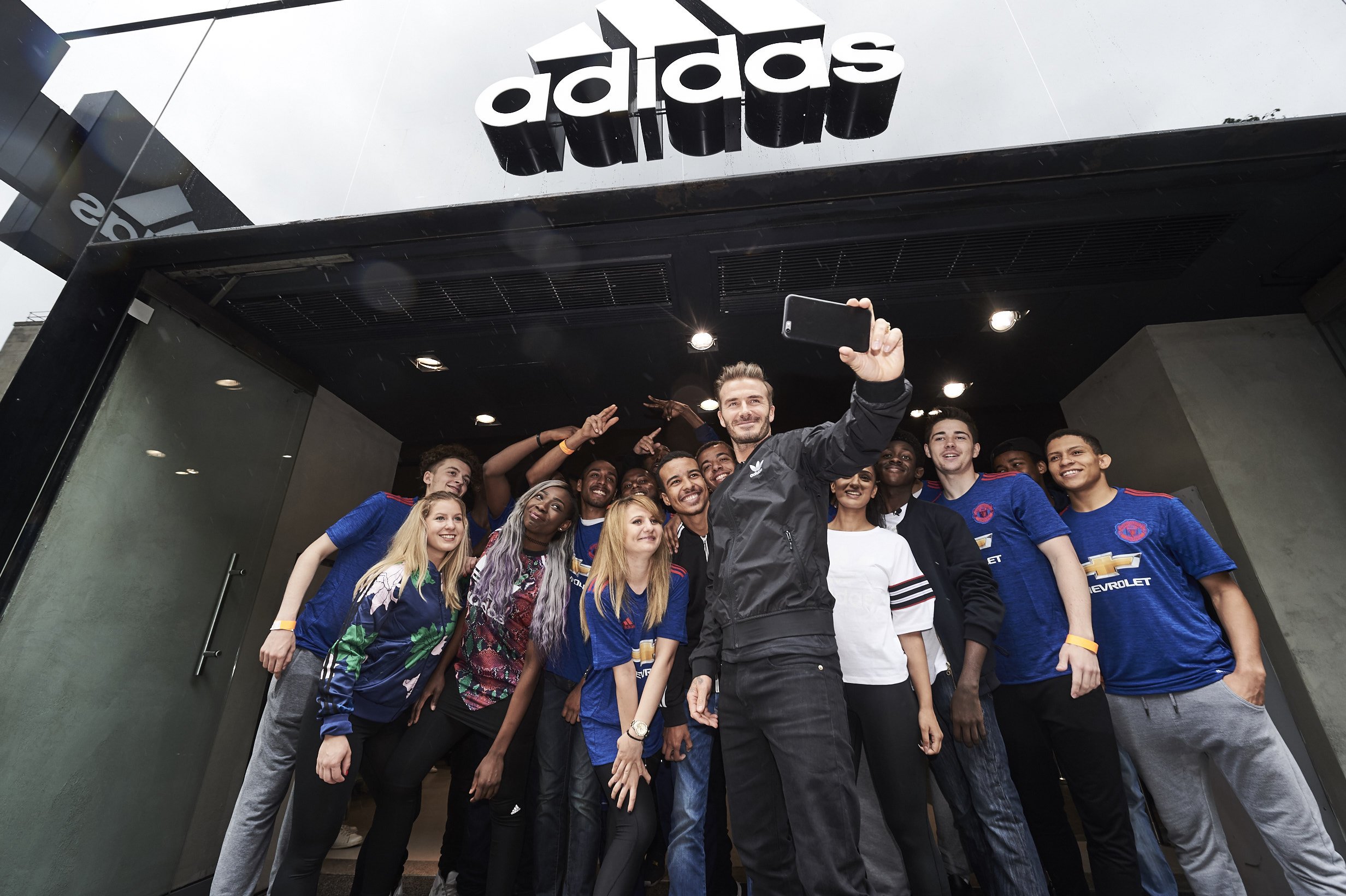 adidas UK on Twitter: "The King at his court. David the new Oxford Street https://t.co/hU1KSa4QOW" / Twitter