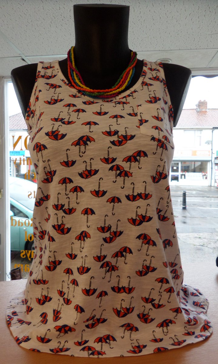 ReviveShop's tweet image. Grab your #umbrella today - This top perfectly sums up #todaysweather... #rainyday #WednesdayWisdom