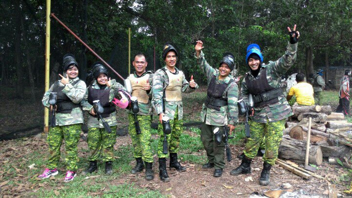 shanzz87's tweet photo. #PaintBall anjuran gabungan RELA Daerah NS @RELATAMPIN @RELAPORTDICKSON @relapilahn9 @RELAJEMPOL 👍👍👍 https://t.co/BYmjKioSAl