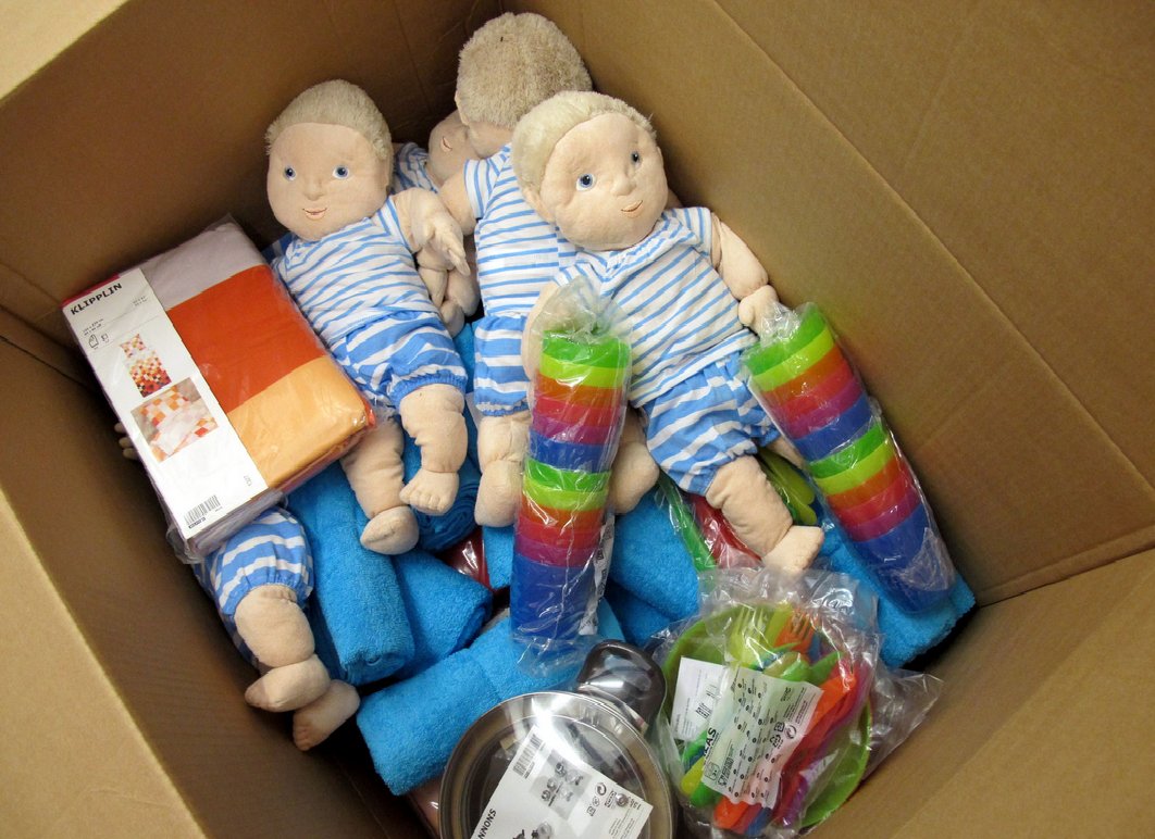 Dank einer großen Spende von <a href="/IKEA/">IKEA</a> in #Köln-Godorf, konnten wir zahlreichen Familien helfen
bit.ly/1rUlaBJ
