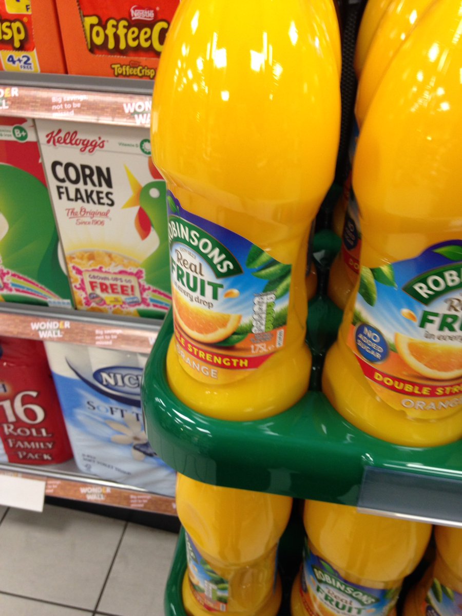 MyLocalBognor's tweet image. Wow what amazing prices. The Wonderwall has arrived. Come grab a bargain before it's gone!