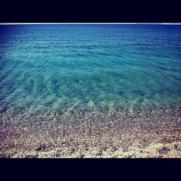 Ogni giorno ti si presenteranno due possibilità: vivere condizionato dalle opinioni altrui o fare fatti solo tuoi.