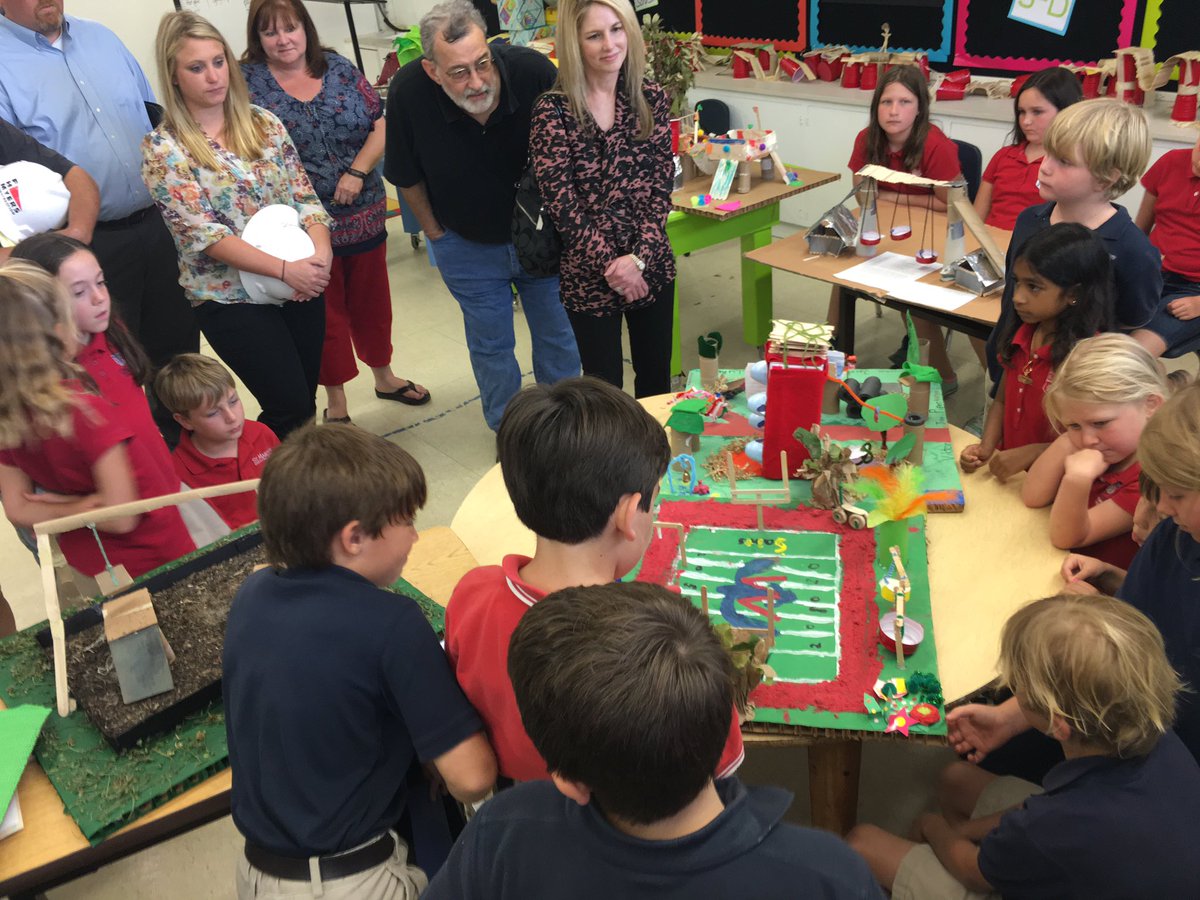 1BatSTM's tweet image. Today we discussed our #GDD16 projects with local builders &amp;amp; architects to get feedback on our designs. @stmsaints