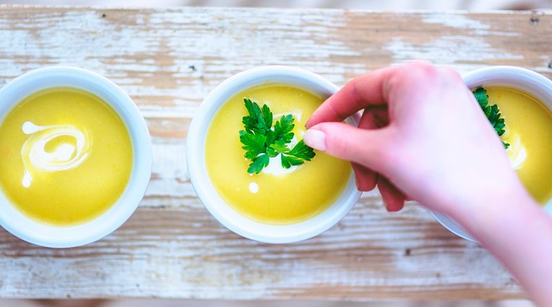 Se acerca el verano y lo que apetece es una buena sopa fría. Las más ricas, en nuestro blog.
ow.ly/tHX030065Uo