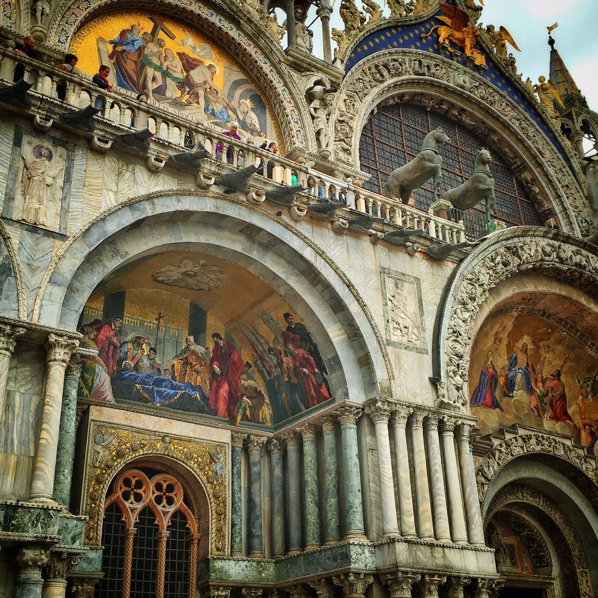 Wandering around #Venice found their equivalent of Gloucester Cathedral 😝☺️ #BasilicaDiSanMarco