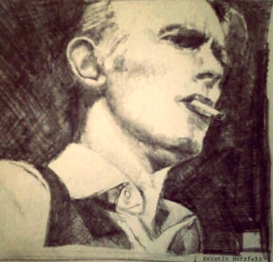 Kerstin malte an ihrem Acrylgemälde als unbewusst diese Lippen erschienen. RIP David Bowie facebook.com/hartfieldesign/ .