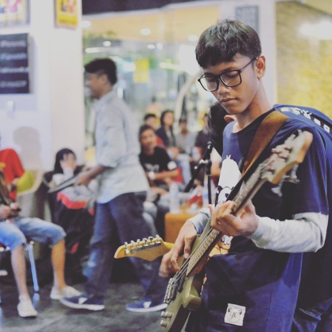 Perform at bandengan