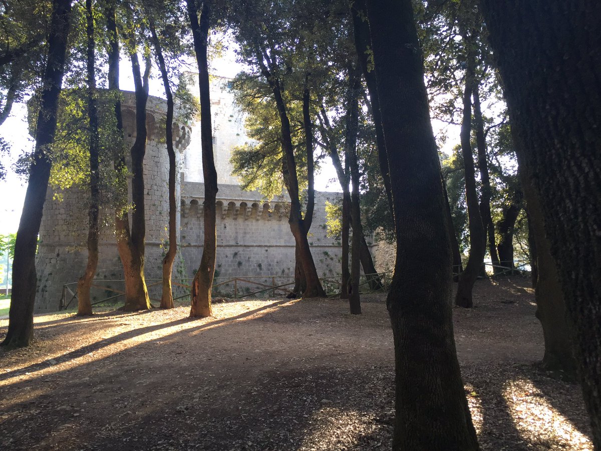 Simone_Tiezzi's tweet photo. Sabato 14 Maggio ore 18,00, inaugurazione mostra fotografica "LiberaMente", Castello di Sarteano (SI). https://t.co/HN0it3EYAY