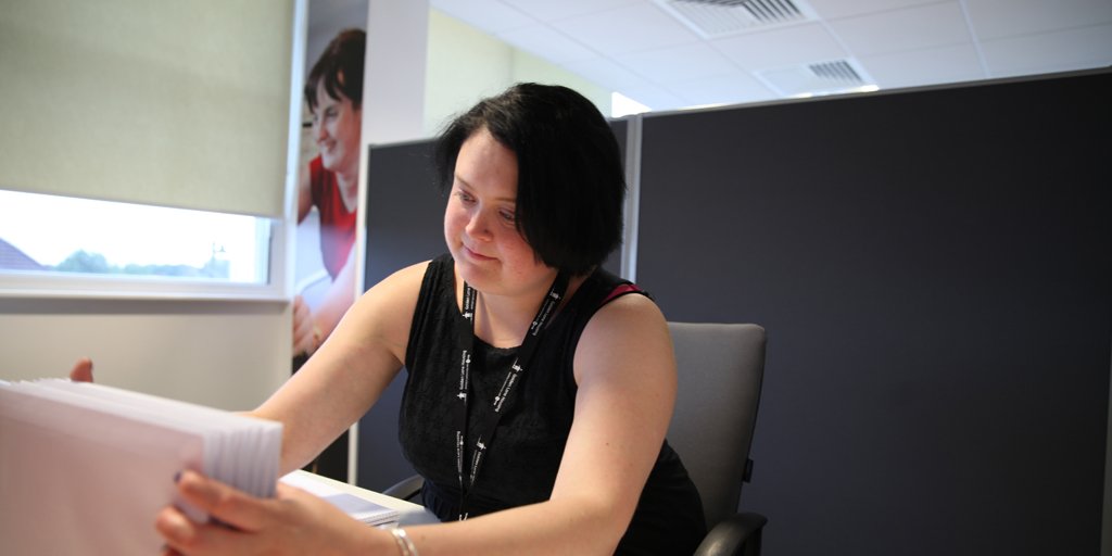 I’m really proud of what I’ve achieved says Becky ow.ly/AbAL3006fub #nationalreceptionistsday @mencap_charity