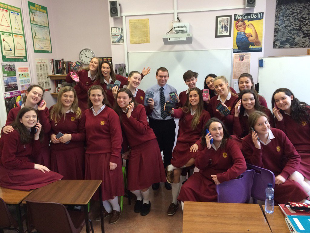 meathjets's tweet photo. Finally my LC class all bring their calculators to class. On school photo day. #bestclassever https://t.co/NQ5kLa2Q1L