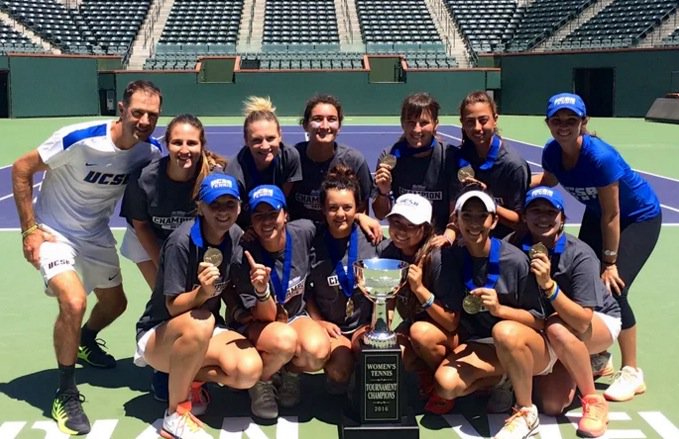 outsports's tweet image. Gay tennis coach reaches 1st NCAA tournament since coming out #congrats @HallErik outsports.com/2016/5/11/1165…