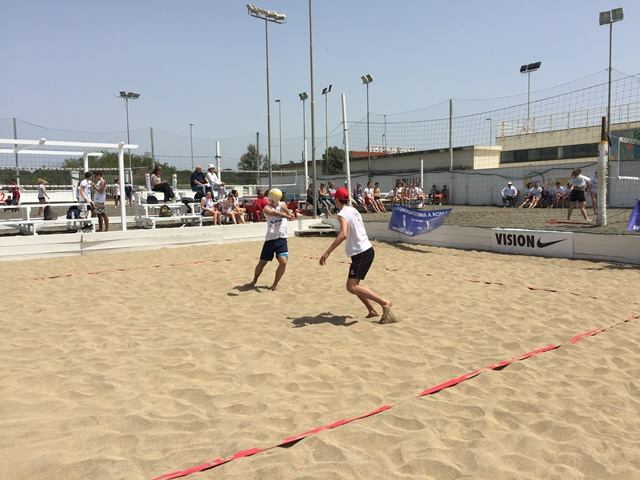 VolleyScuola's tweet photo. #BeachVolleyScuola2016: Ben 120 #squadre in #campo nella due giorni di #gare 
https://t.co/v9mu44x2ne https://t.co/0NwpK8Cii6