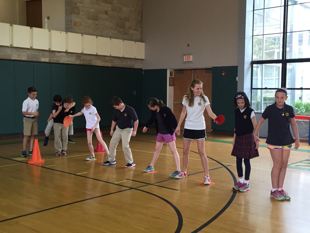 WoodruffTricia's tweet photo. 5th grade team building😀 https://t.co/aBf6VyQNPO