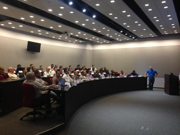 ETN_LATAM's tweet photo. Iniciamos el entrenamiento de clientes del Caribe 2016! https://t.co/r70a8dHEgs #ExperienceCenter #HoustonEC https://t.co/jGFDOCS3FJ
