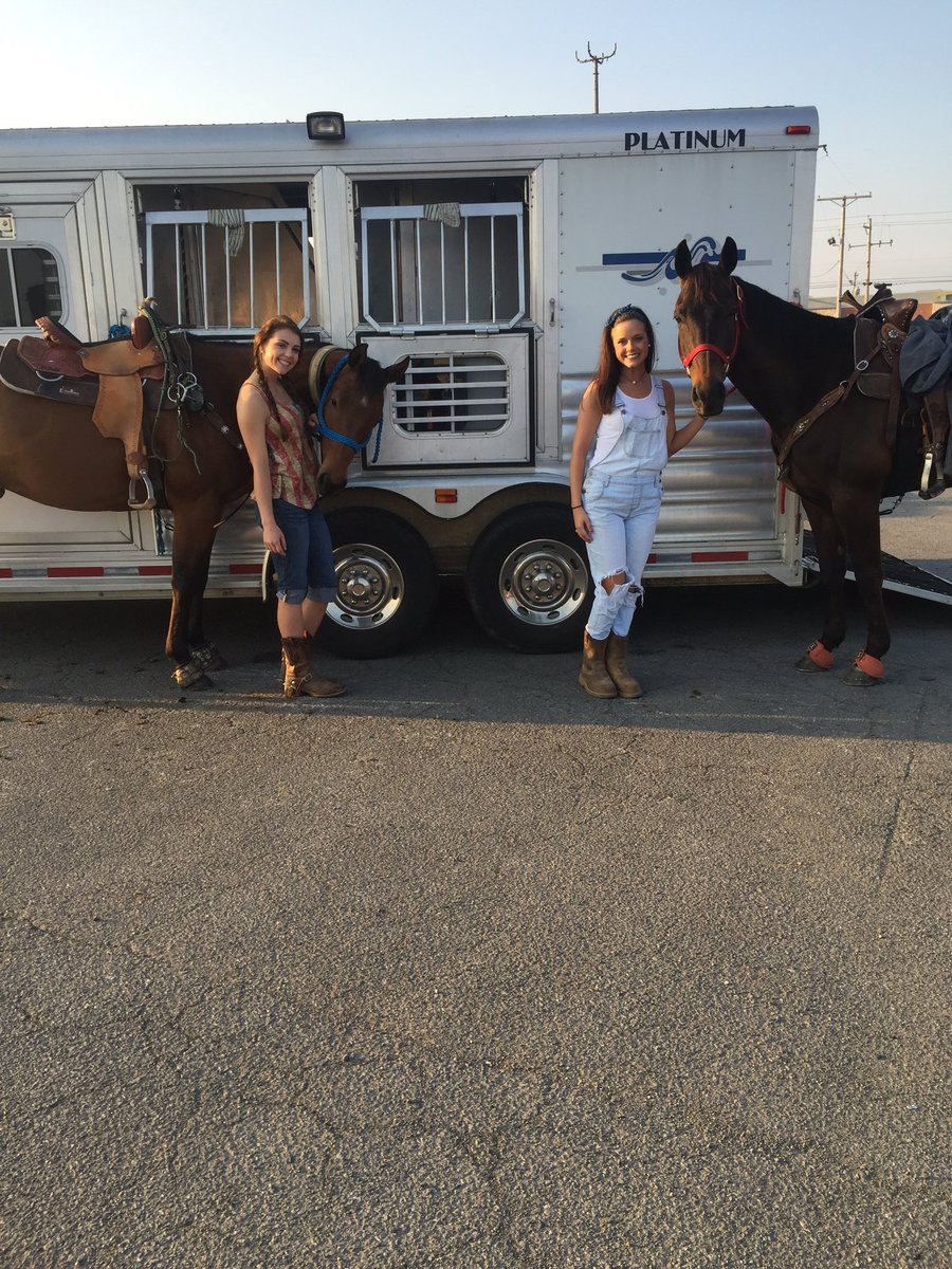 LorenElizabeth9's tweet photo. we've been horsing around all year but today we made it official 😜 best last day!!!!! https://t.co/mdfadYhgMw